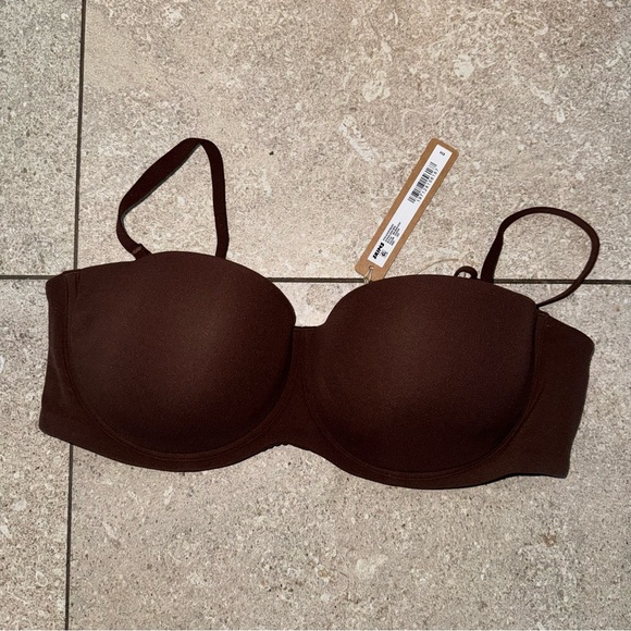 Skims Strapless Bra - Picture 4 of 4